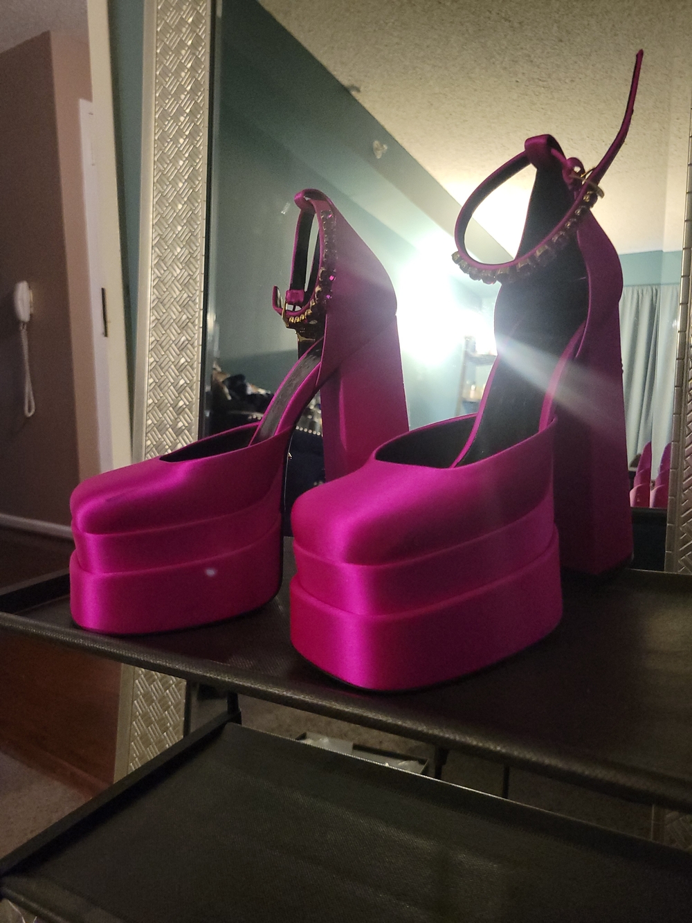 Versace Hot Pink Platform Ankle-Strap Heels NEVER WORN SIZE 39 - Picture 3 of 8